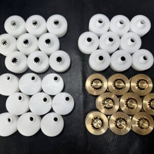 Асортимент пластикових та латунних дюз для кондитерських тістовідсадочних машин.